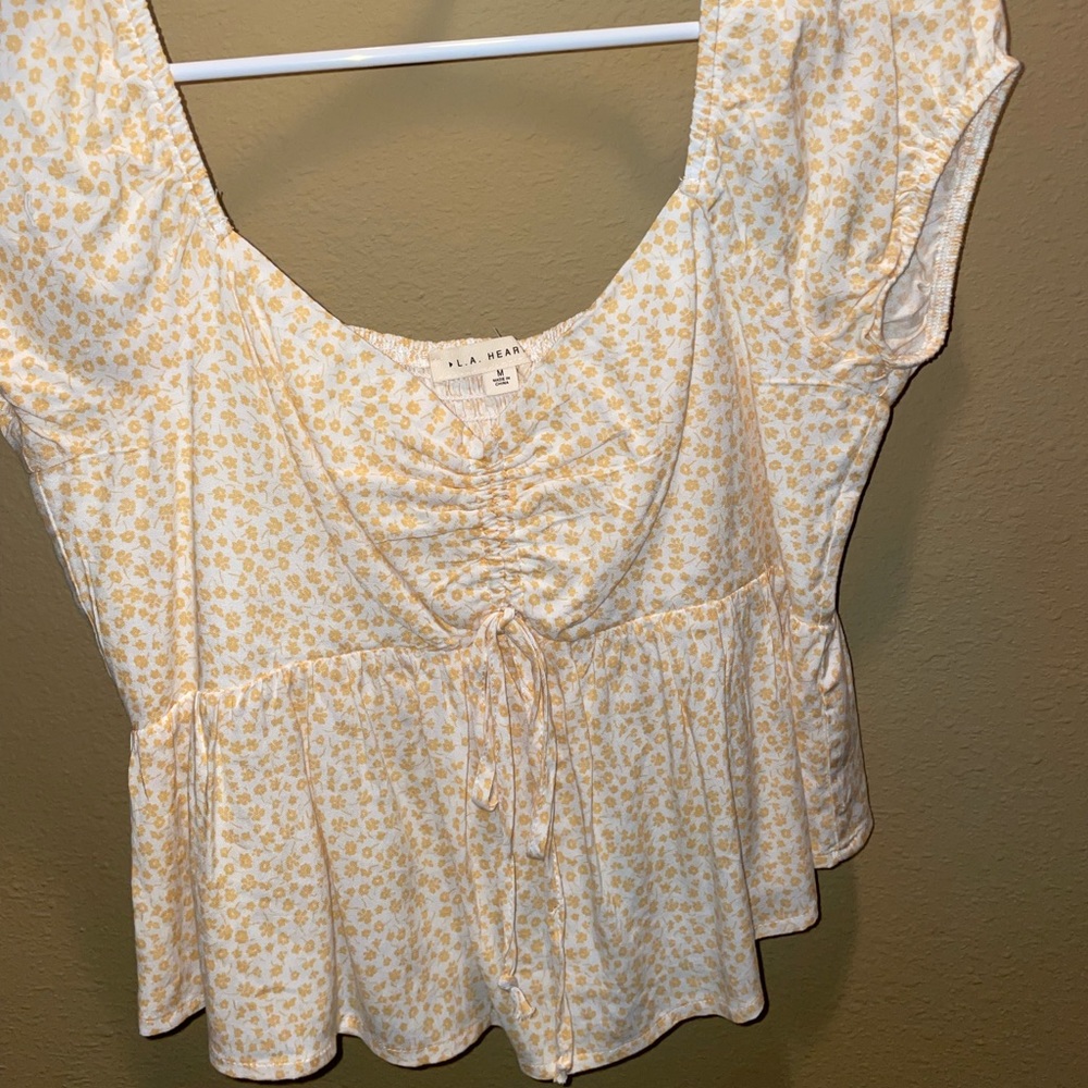 Pacsun yellow and white floral top